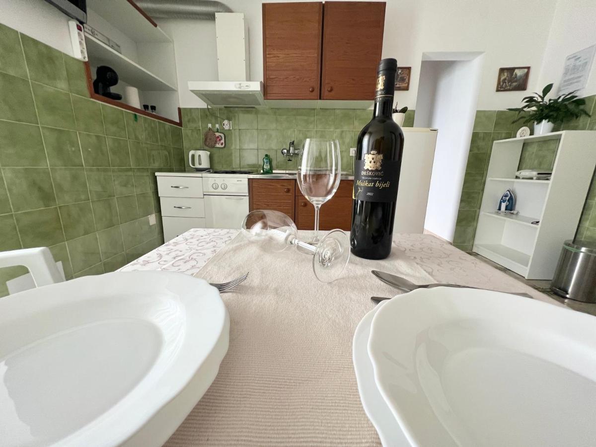 Martin Apartments ロヴィニ エクステリア 写真